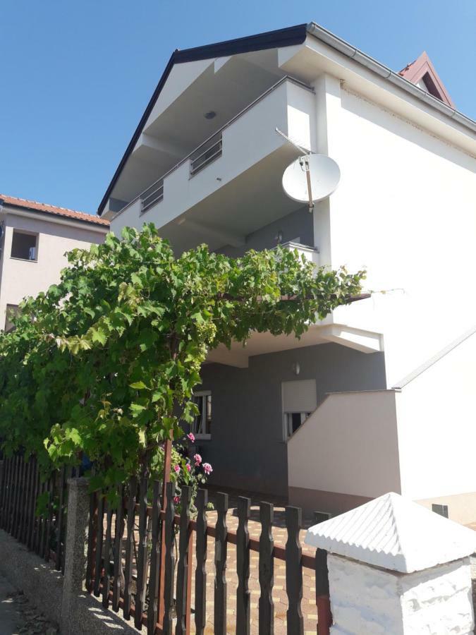 Apartmani Kuzmić Vrsi Zewnętrze zdjęcie