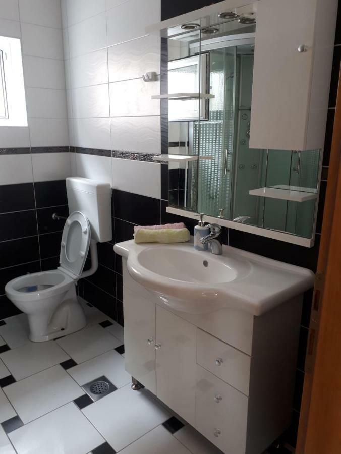 Apartmani Kuzmić Vrsi Zewnętrze zdjęcie